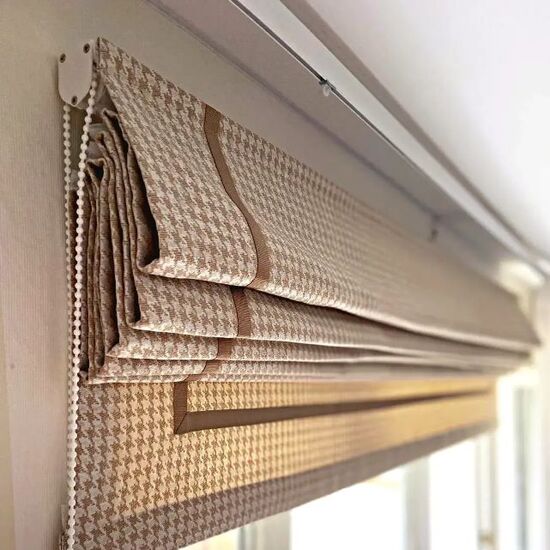 Римские шторы в спальню