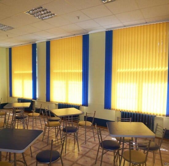 Вертикальные жалюзи для школы
