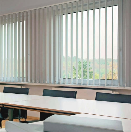 Вертикальные жалюзи для кабинета