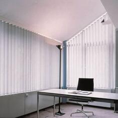 Тканевые жалюзи для кабинета цена. Купить в «Мастерская Жалюзи»